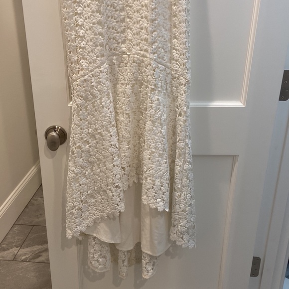 Womens size 4 saulee white crocheted high low dress - Picture 4 of 4